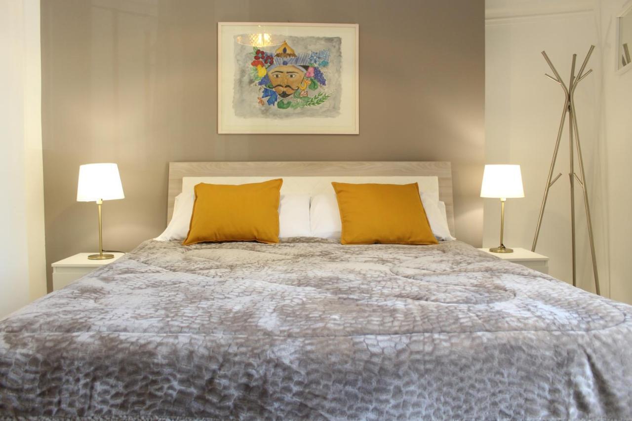 Benedettini Palace - exclusive suites&views Catania Bagian luar foto