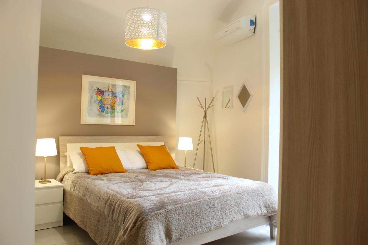 Benedettini Palace - exclusive suites&views Catania Bagian luar foto